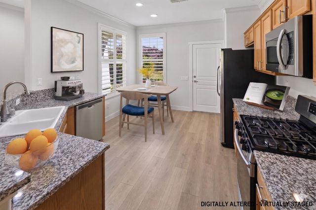 593 Orchid Ln, Lincoln, CA 95648