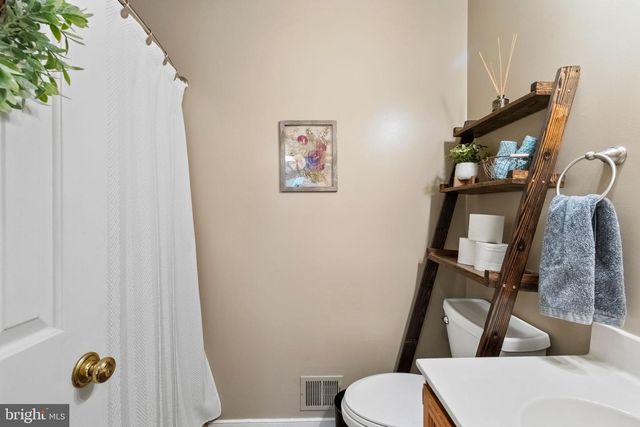 6 HAY BARN RD, Stafford, VA 22556