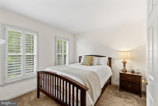 6 HAY BARN RD, Stafford, VA 22556