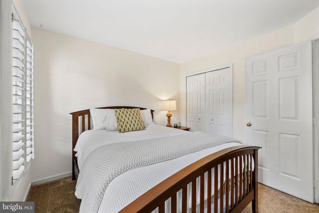 6 HAY BARN RD, Stafford, VA 22556
