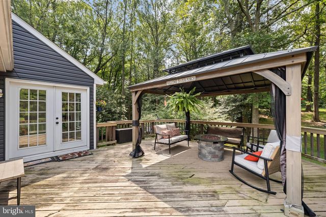 6 HAY BARN RD, Stafford, VA 22556