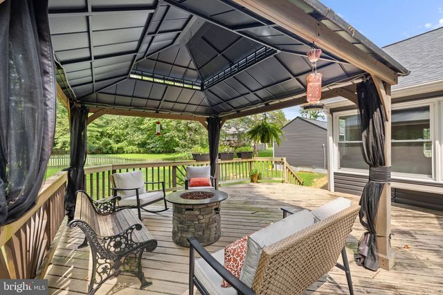 6 HAY BARN RD, Stafford, VA 22556