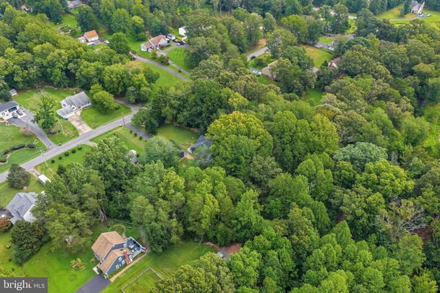 6 HAY BARN RD, Stafford, VA 22556