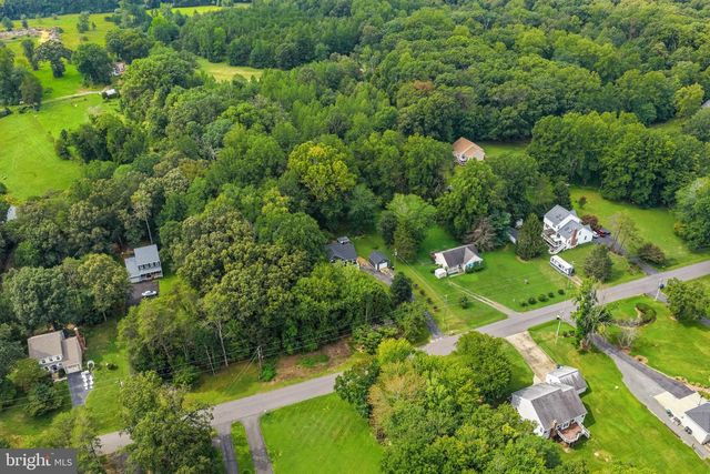 6 HAY BARN RD, Stafford, VA 22556