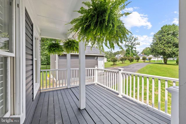 6 HAY BARN RD, Stafford, VA 22556