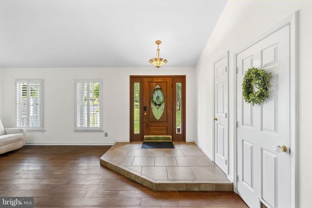 6 HAY BARN RD, Stafford, VA 22556