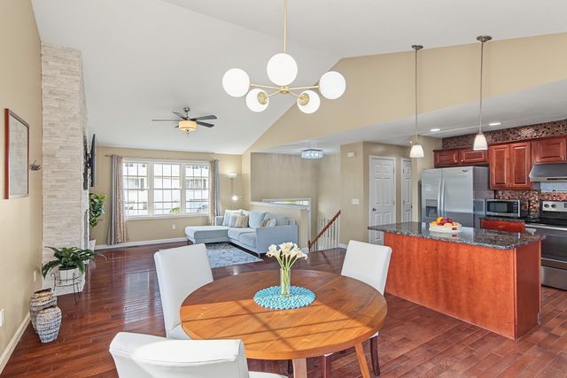6 Greenhalge St, Worcester, MA 01604