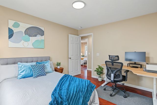 6 Greenhalge St, Worcester, MA 01604