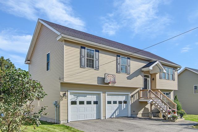 6 Greenhalge St, Worcester, MA 01604
