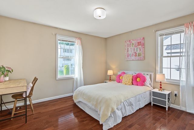 6 Greenhalge St, Worcester, MA 01604