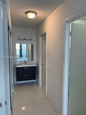 3800 S Ocean Dr 1725, Hollywood, FL 33019