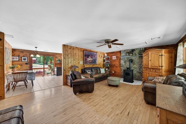 51 Bryant St, Berkley, MA 02779