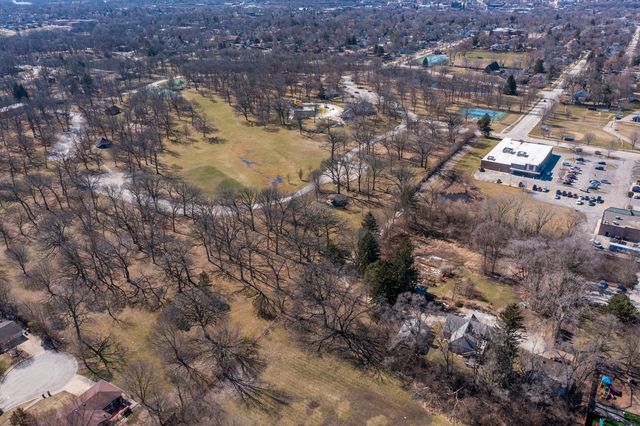 900 Grand Avenue, Elgin, IL 60120