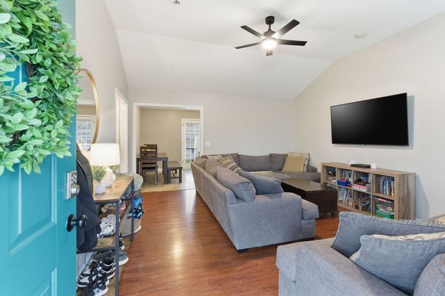 316 Slippery Rock Dr, Murfreesboro, TN 37129