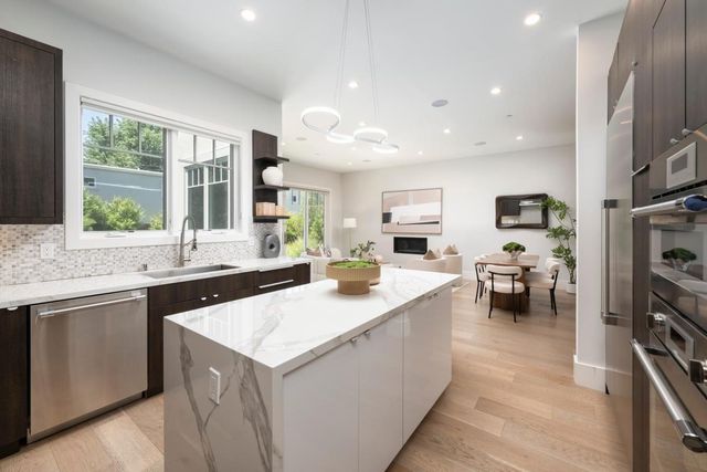 1909 Menalto Avenue, Menlo Park, CA 94025