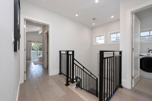 1909 Menalto Avenue, Menlo Park, CA 94025