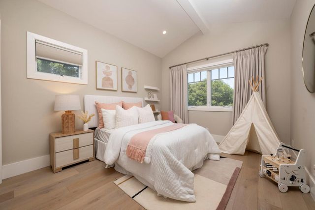 1909 Menalto Avenue, Menlo Park, CA 94025
