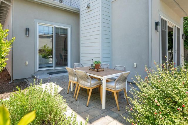 1909 Menalto Avenue, Menlo Park, CA 94025