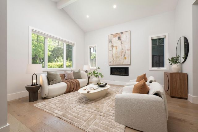 1909 Menalto Avenue, Menlo Park, CA 94025