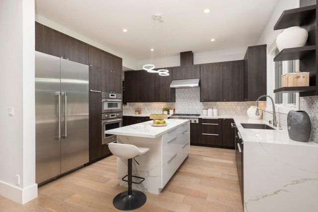 1909 Menalto Avenue, Menlo Park, CA 94025