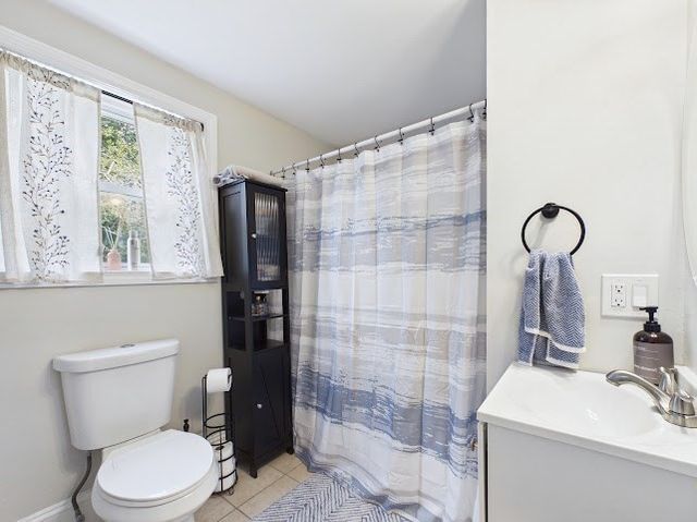 275 Holmes St., Halifax, MA 02338