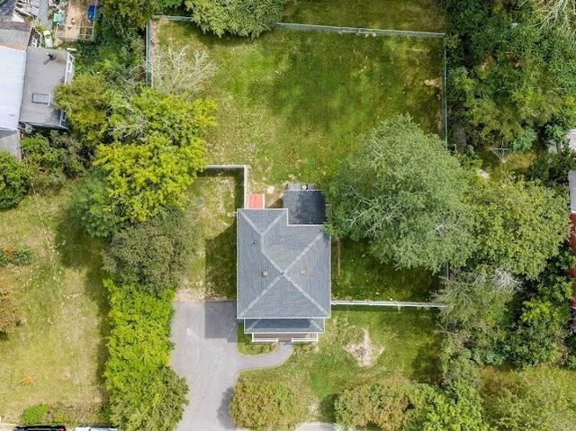 275 Holmes St., Halifax, MA 02338