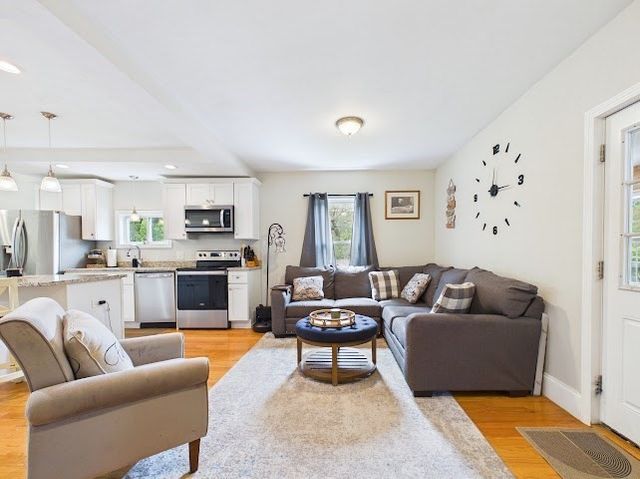 275 Holmes St., Halifax, MA 02338