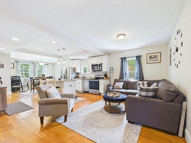 275 Holmes St., Halifax, MA 02338