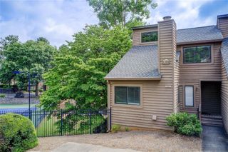1301 Parkaire Crossing, Marietta, GA 30068