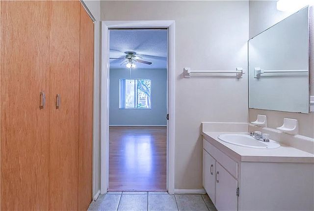 7537 PITCH PINE CIRCLE N C, Tampa, FL 33617