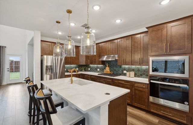 11109 Abbotsbury Road, Fort Worth, TX 76052