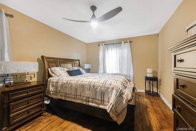 725 E 230th Street, Bronx, NY 10466