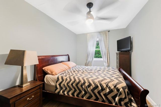 725 E 230th Street, Bronx, NY 10466
