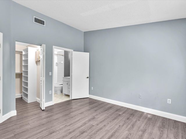 3504 BRIAR BAY Boulevard 204, West Palm Beach, FL 33411