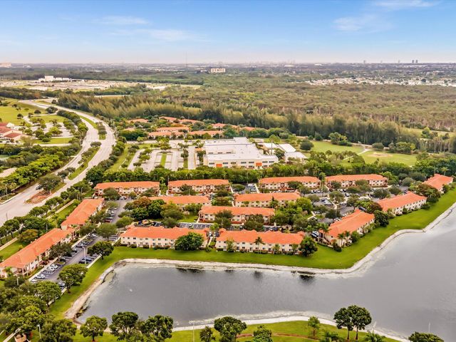 3504 BRIAR BAY Boulevard 204, West Palm Beach, FL 33411