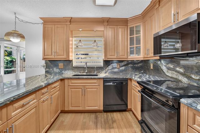 8680 SW 57th Court, Cooper City, FL 33328