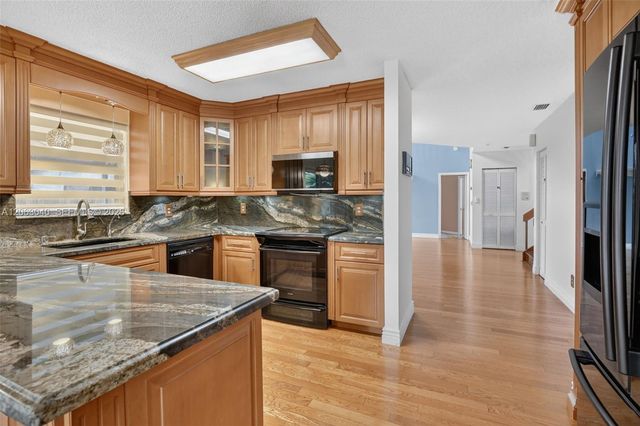 8680 SW 57th Court, Cooper City, FL 33328