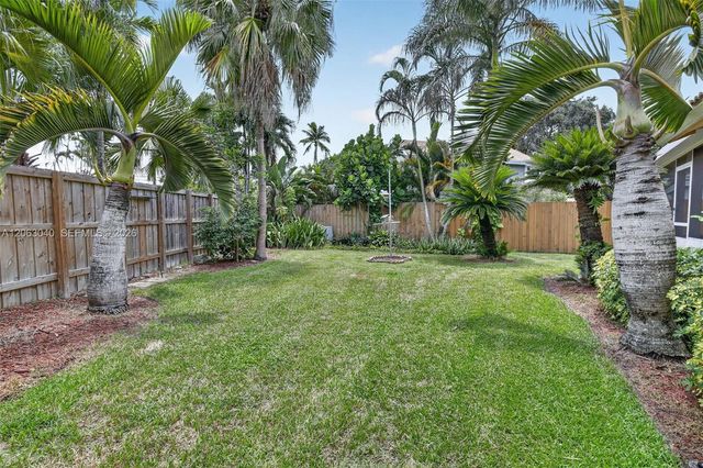 8680 SW 57th Court, Cooper City, FL 33328