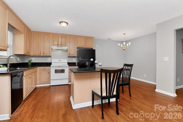 6238 King George Drive, Charlotte, NC 28213