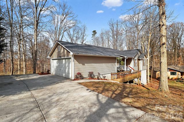 6238 King George Drive, Charlotte, NC 28213