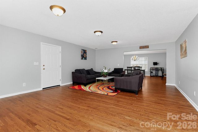 6238 King George Drive, Charlotte, NC 28213