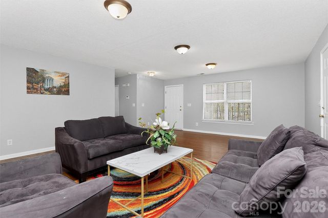 6238 King George Drive, Charlotte, NC 28213