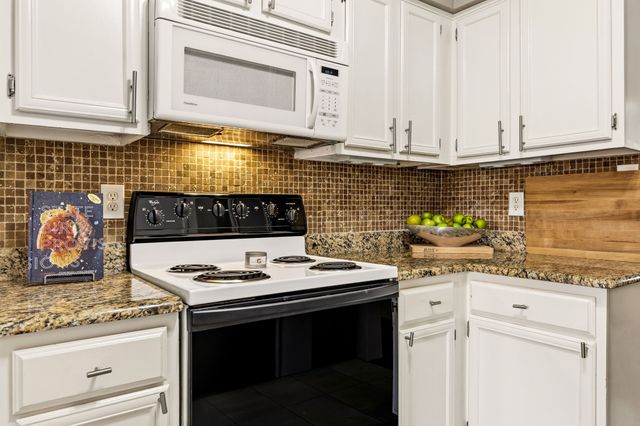 8600 Coppertowne Lane 304, Dallas, TX 75243