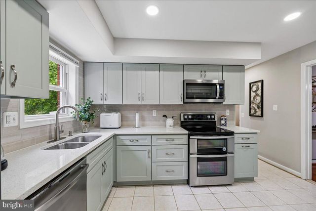 11518 CHARLTON DR, Silver Spring, MD 20902