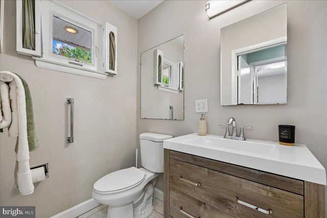 11518 CHARLTON DR, Silver Spring, MD 20902