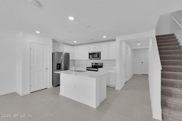 10131 WHISTLING PINE Court, Jacksonville, FL 32221