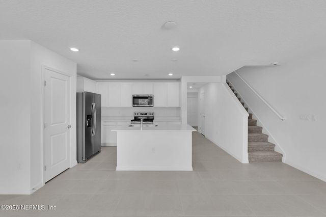 10131 WHISTLING PINE Court, Jacksonville, FL 32221