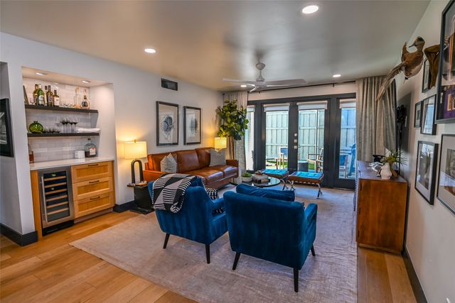 5911 E University Boulevard 108, Dallas, TX 75206