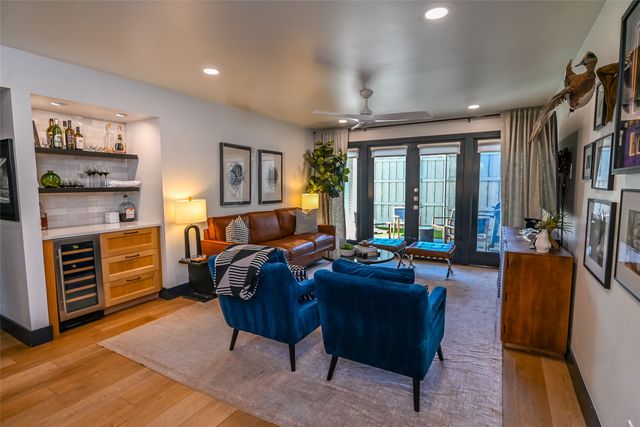 5911 E University Boulevard 108, Dallas, TX 75206