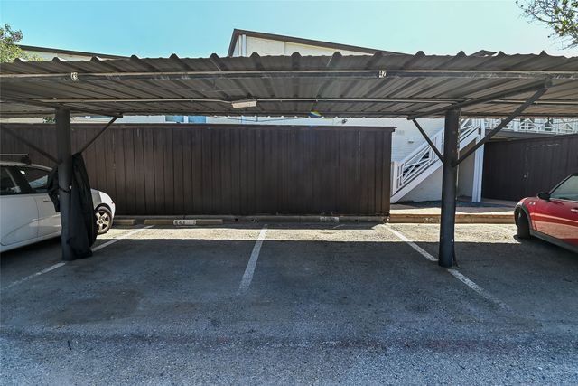 5911 E University Boulevard 108, Dallas, TX 75206